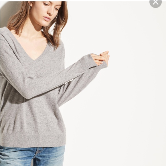 Vince Weekend V-Neck Cashmere Sweater Size M Pink - Picture 2 of 7